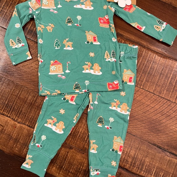 Angel Dear Gingerbread Pajama set 6-12 months - Picture 2 of 5